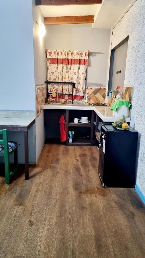 Hostal Henua Roa Hanga Roa Buitenkant foto